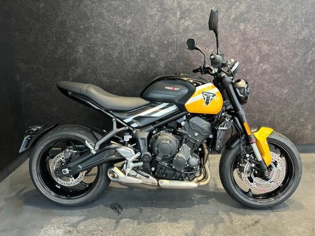 【認定中古車】TRIDENT660 純正オプション付